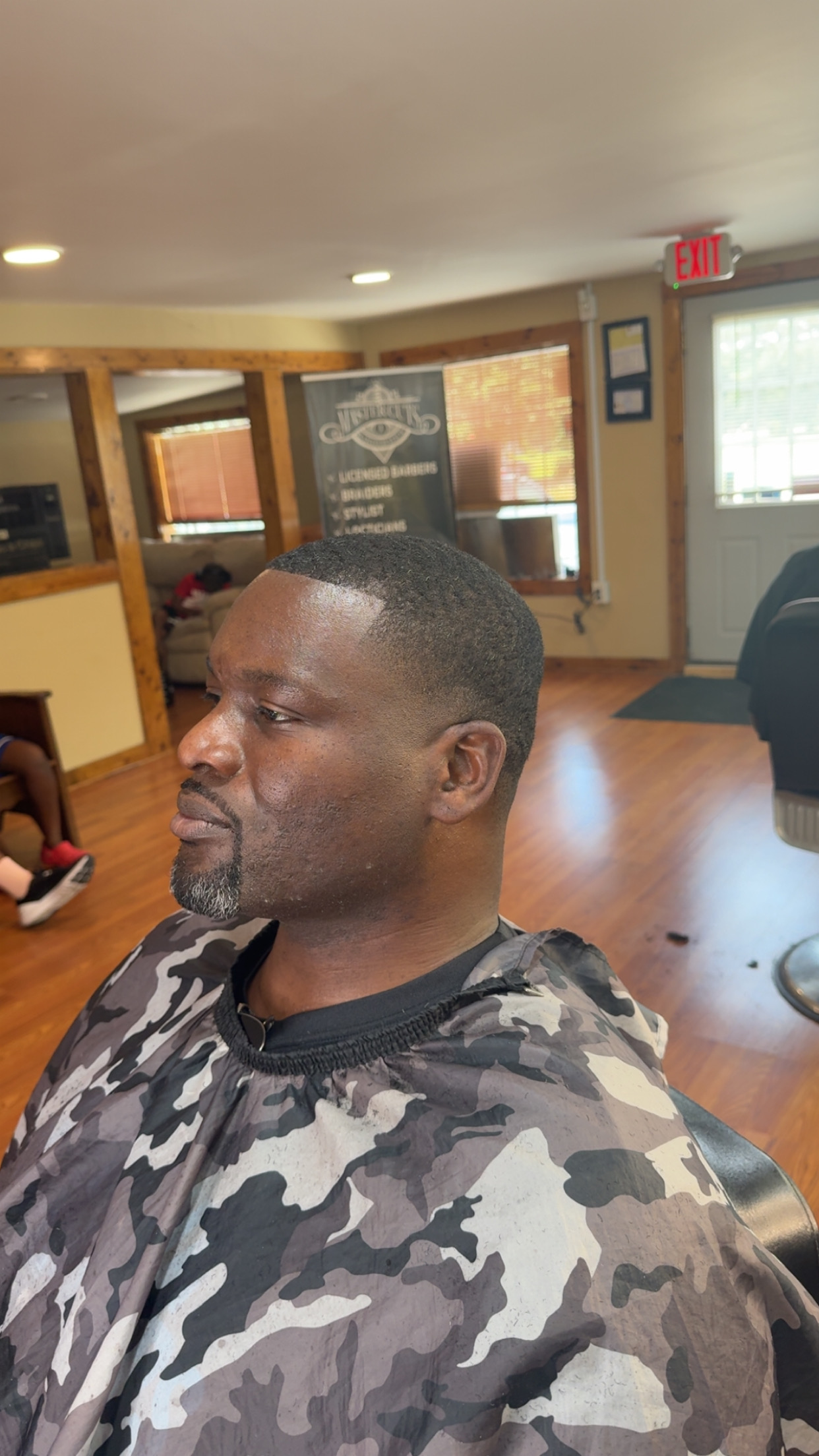 Skin fade with a shaped goatee